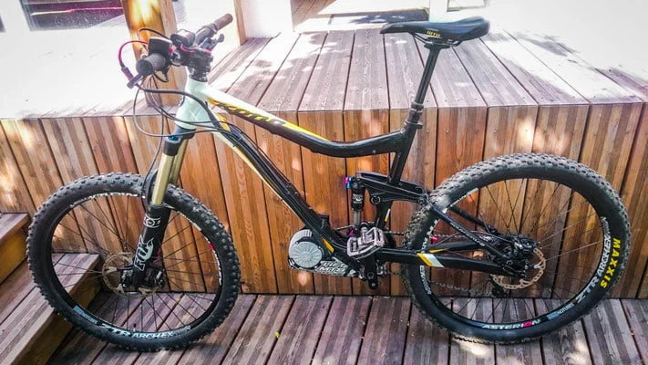 VTT Kona transformé en électrique