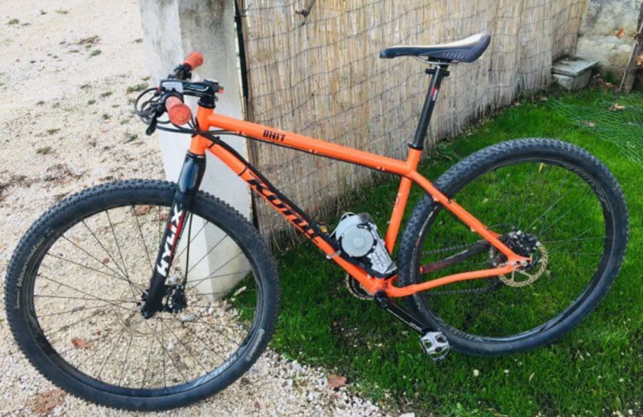 Moteur LIFT-MTB installé sur un kona